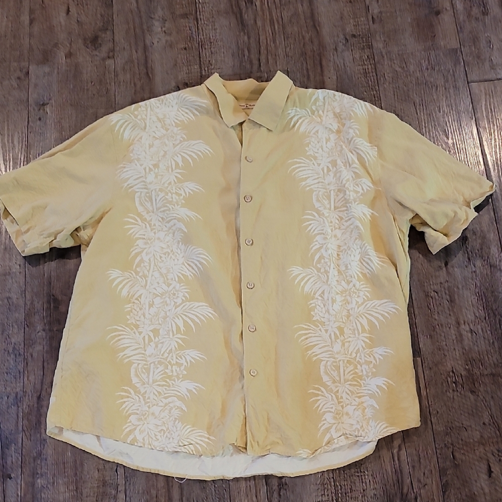 Tommy Bahama Yellow Short-Sleeve Button-Up with White Tropical Print